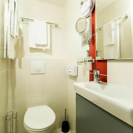 Florella Jean De Riouffe Appartement *
