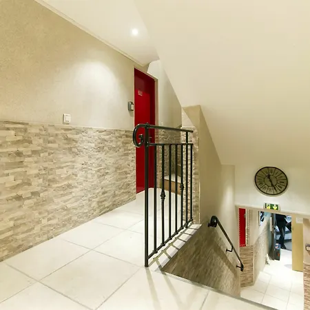 Florella Jean De Riouffe Apartman *